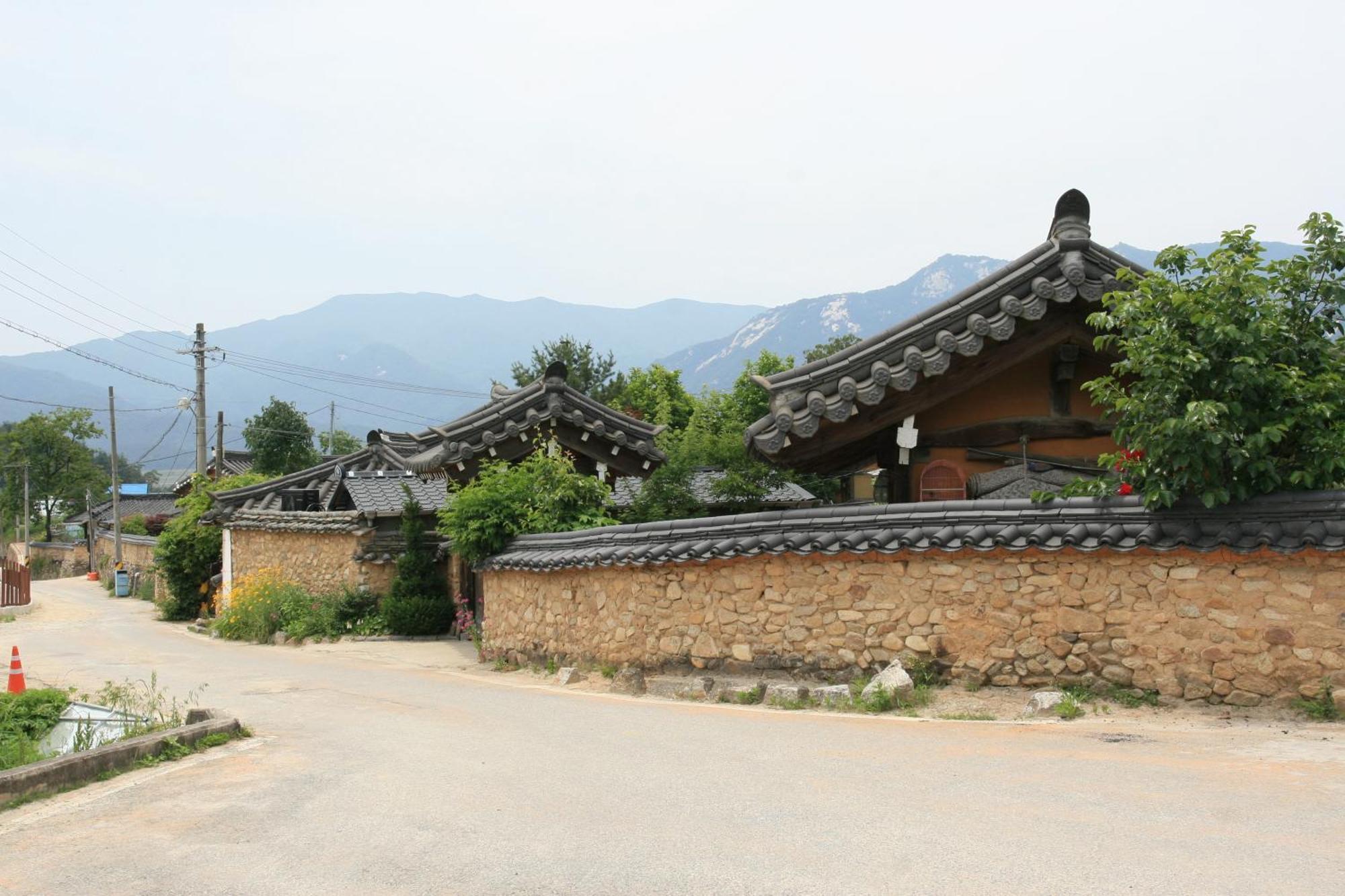 Jinrae Lee'S Traditional House Poszong Kültér fotó