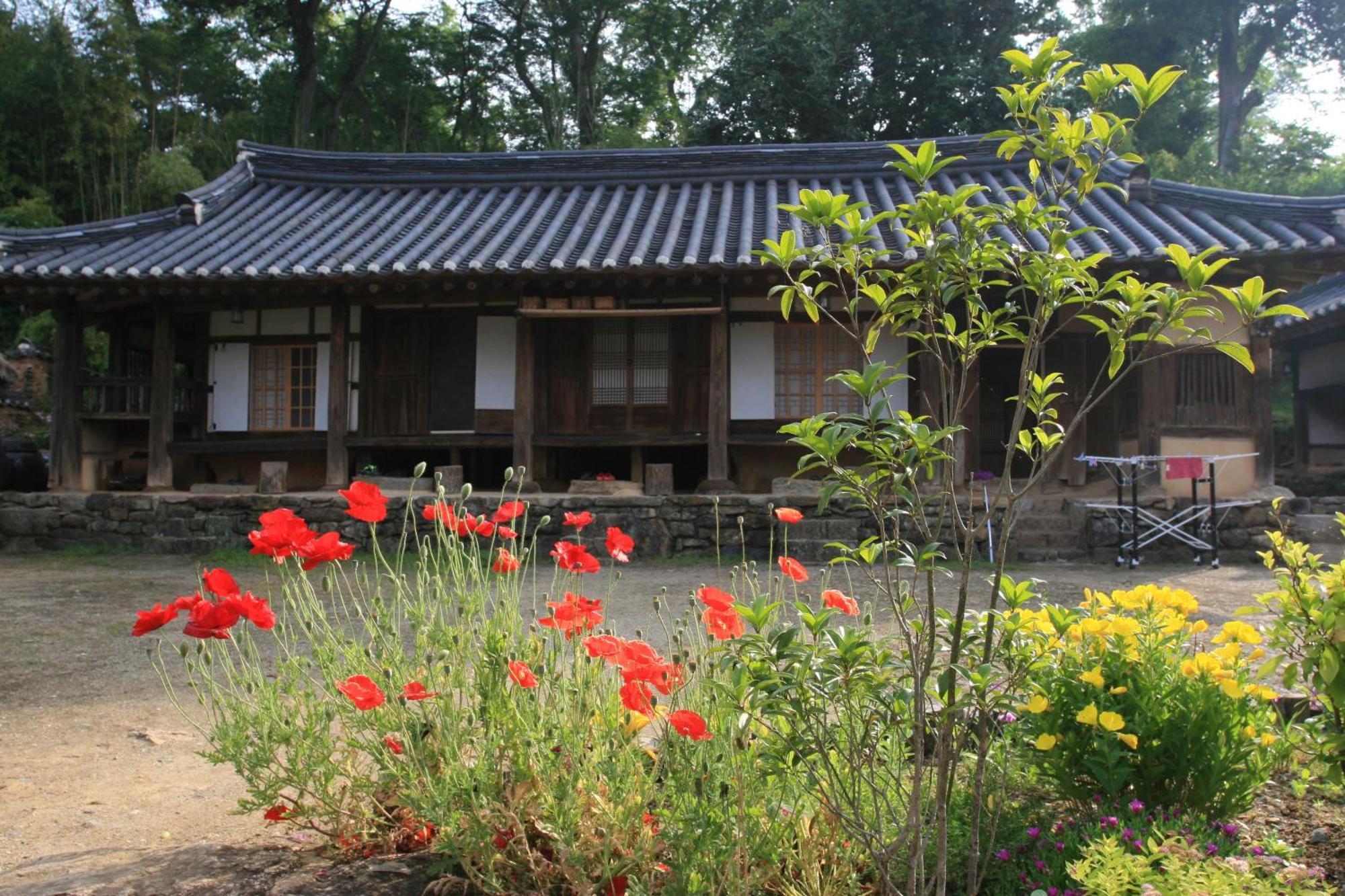 Jinrae Lee'S Traditional House Poszong Kültér fotó