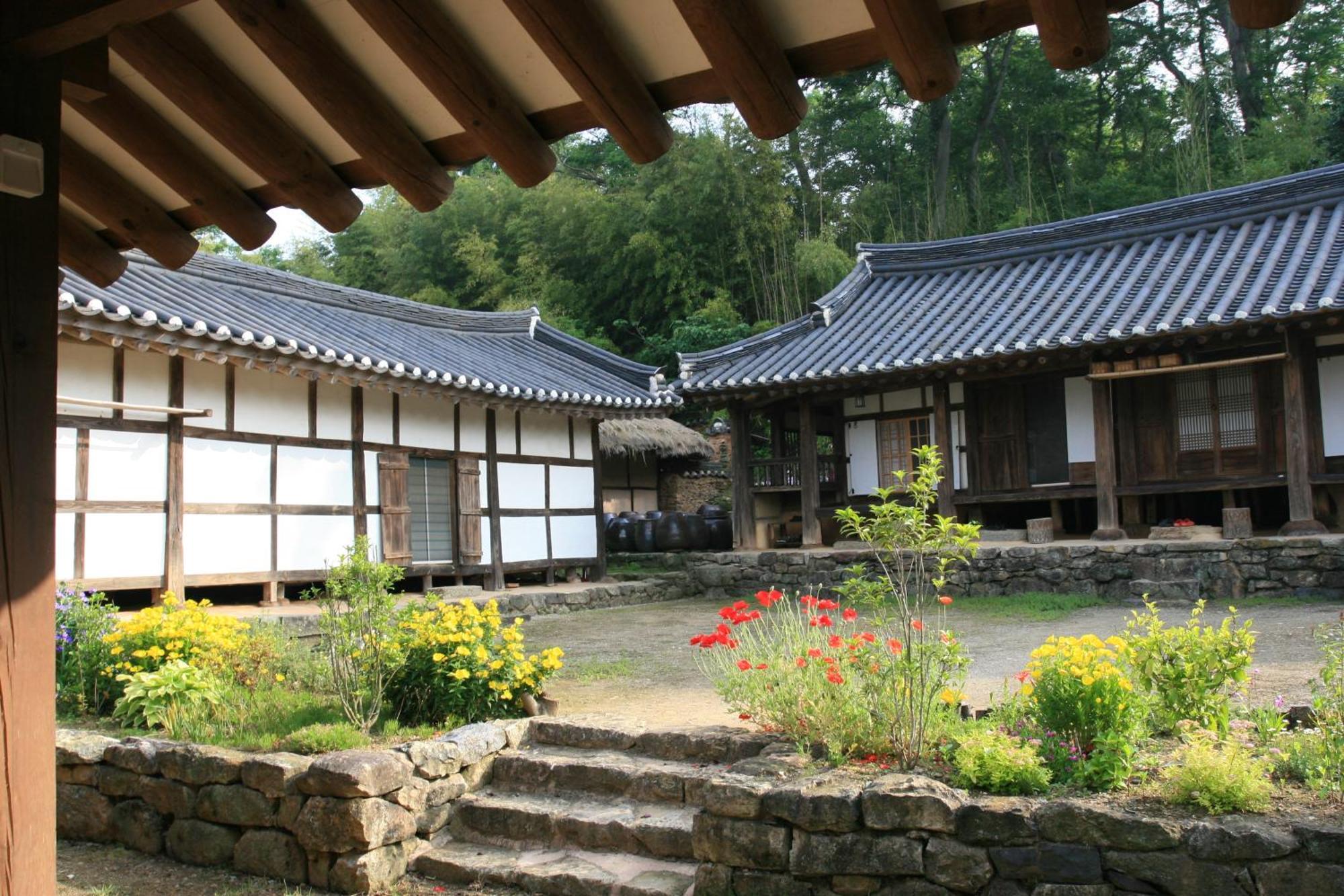 Jinrae Lee'S Traditional House Poszong Kültér fotó