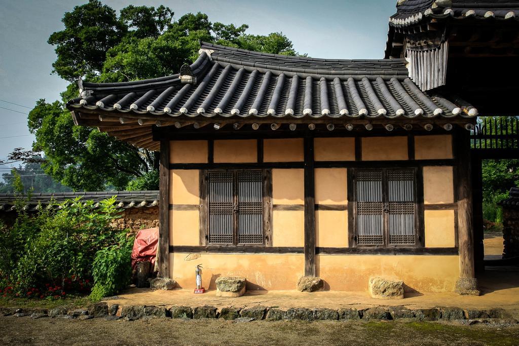 Jinrae Lee'S Traditional House Poszong Kültér fotó