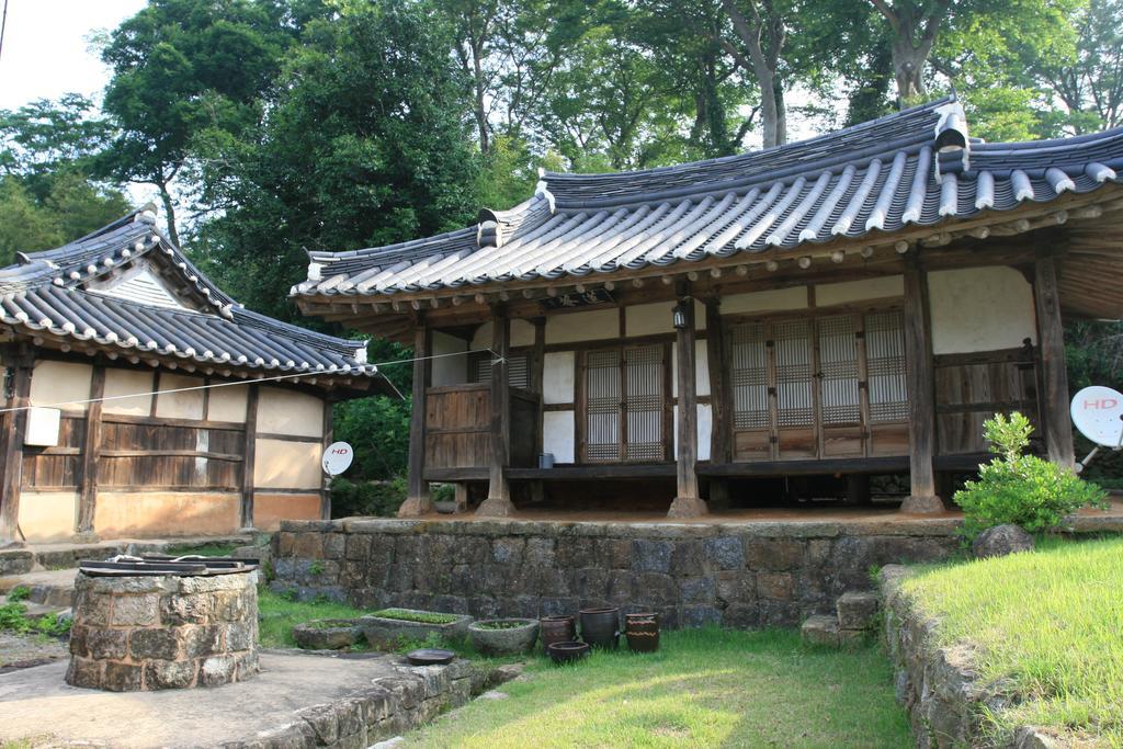 Jinrae Lee'S Traditional House Poszong Kültér fotó