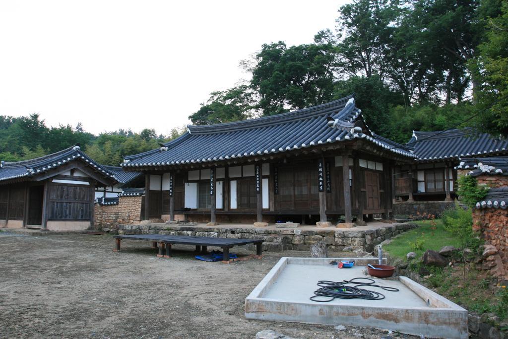 Jinrae Lee'S Traditional House Poszong Kültér fotó