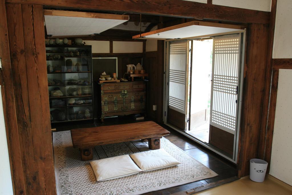 Jinrae Lee'S Traditional House Poszong Kültér fotó