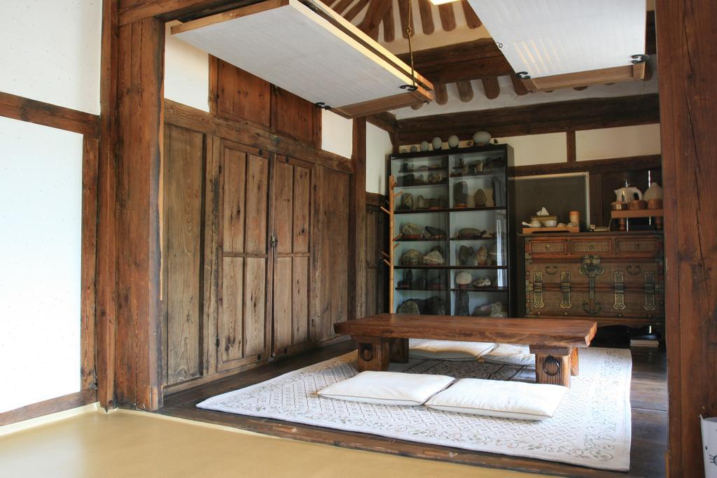 Jinrae Lee'S Traditional House Poszong Kültér fotó